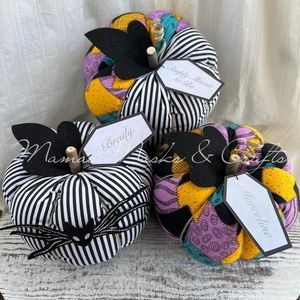 Nightmare Before Christmas "Simply Meant to Be" Inspired Pumpkin Set (3) 🎃